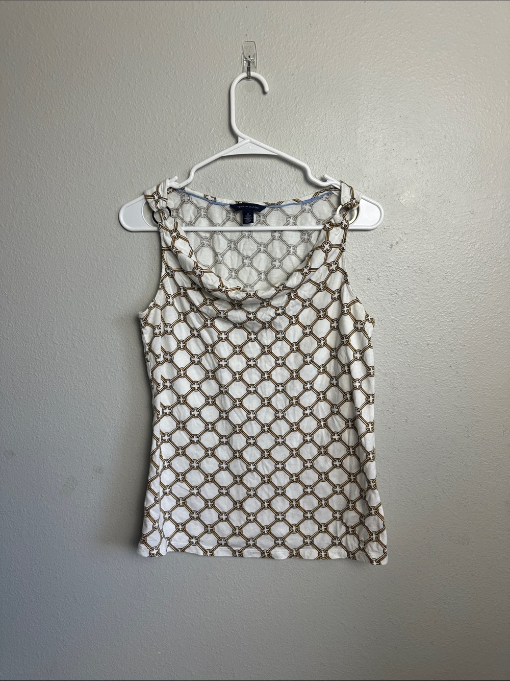Sleeveless Cowl Neck Patterned Tank Top - White/Gold